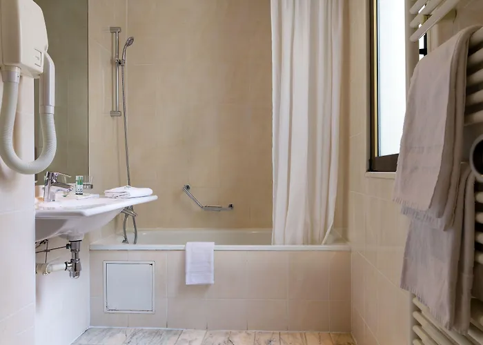 トゥレーヌ オペラ ホテル パリ